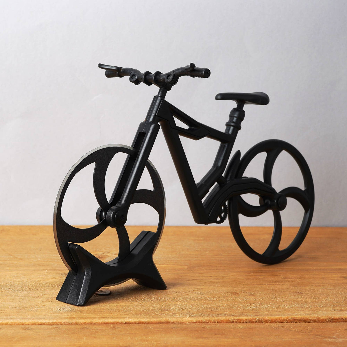 Dapper Chap 'King Of The Pizza' Bike Pizza Cutter