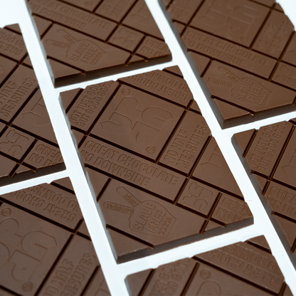 UP-UP - Original Milk Chocolate Bar - 120g/4.2OZ
